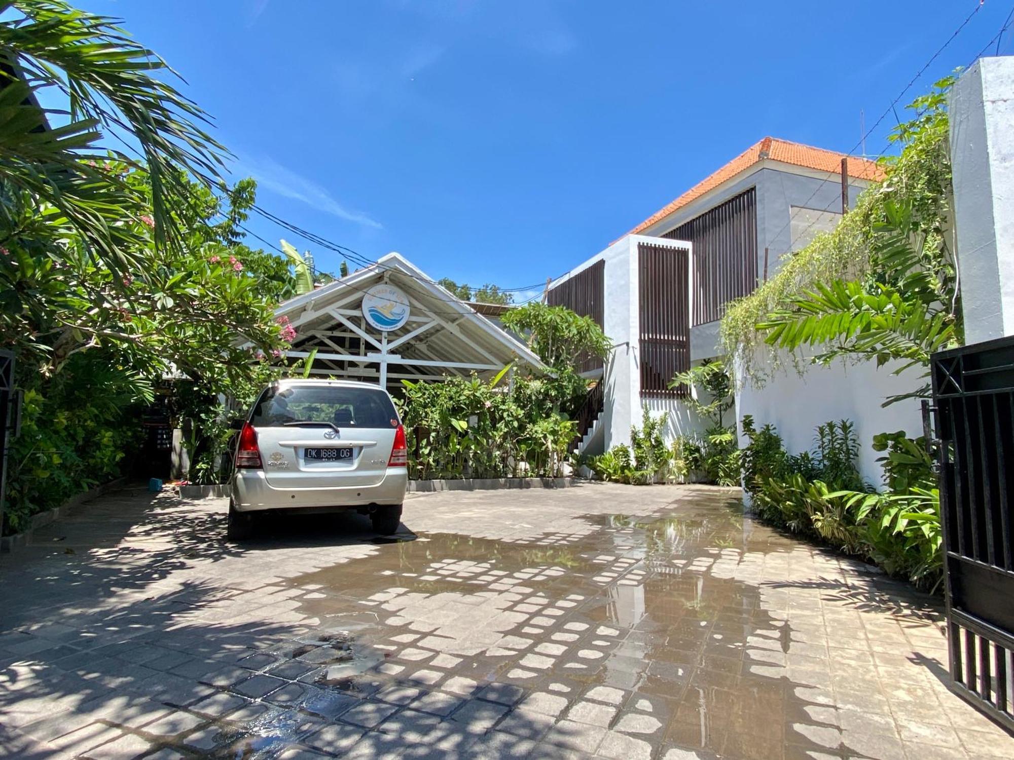 Summer Of Surf Hostel Uluwatu Ungasan  Bagian luar foto
