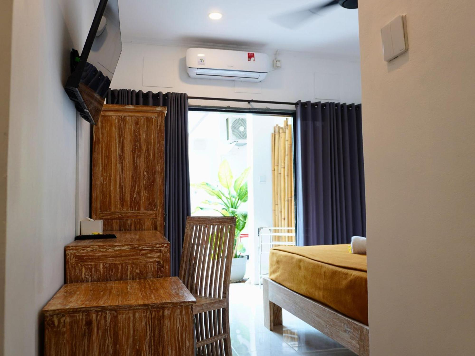 Summer Of Surf Hostel Uluwatu Ungasan  Bagian luar foto