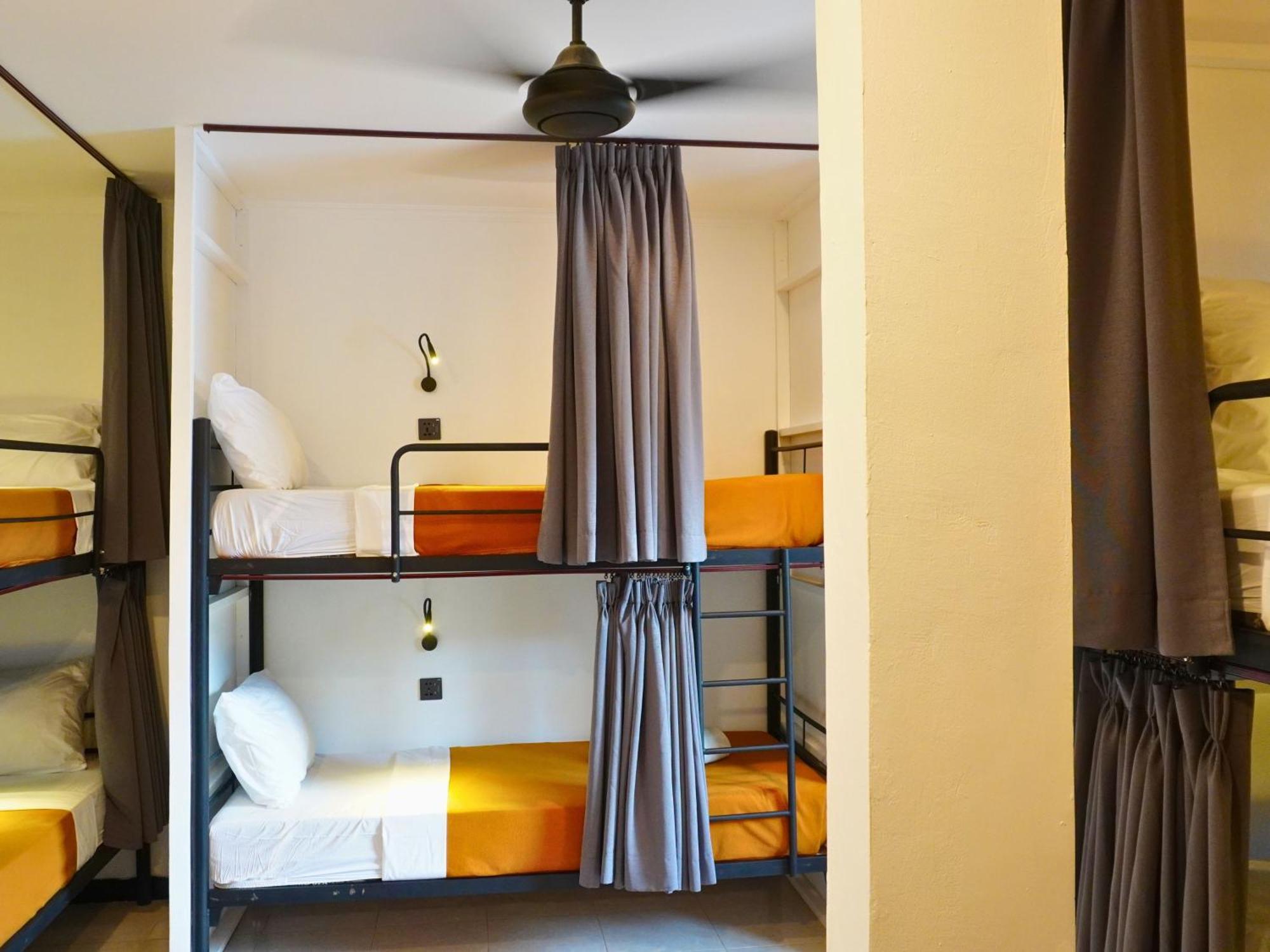 Summer Of Surf Hostel Uluwatu Ungasan  Bagian luar foto