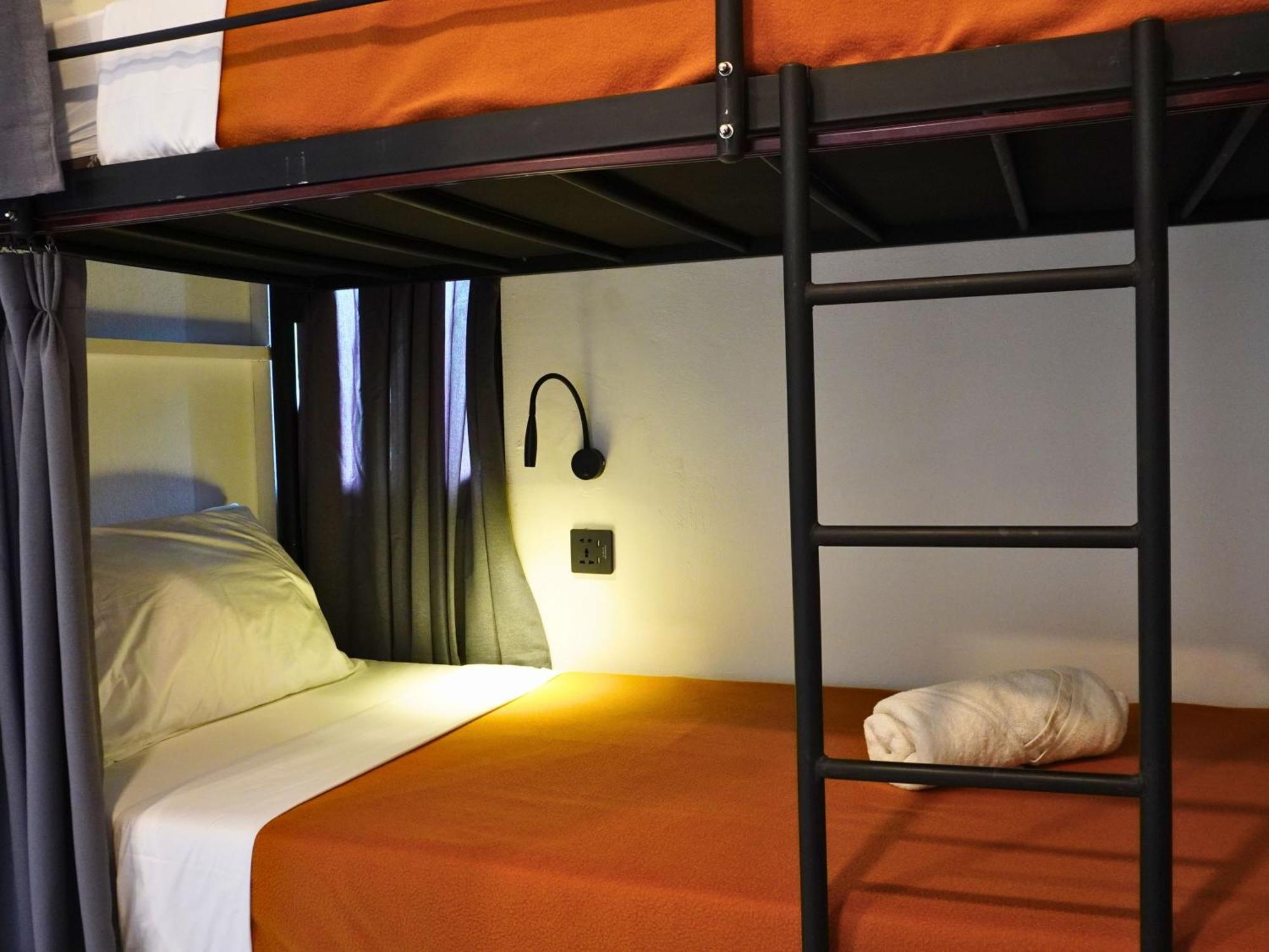 Summer Of Surf Hostel Uluwatu Ungasan  Bagian luar foto